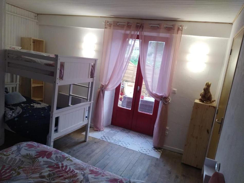 Apartment Cozy Dans Maison Privee